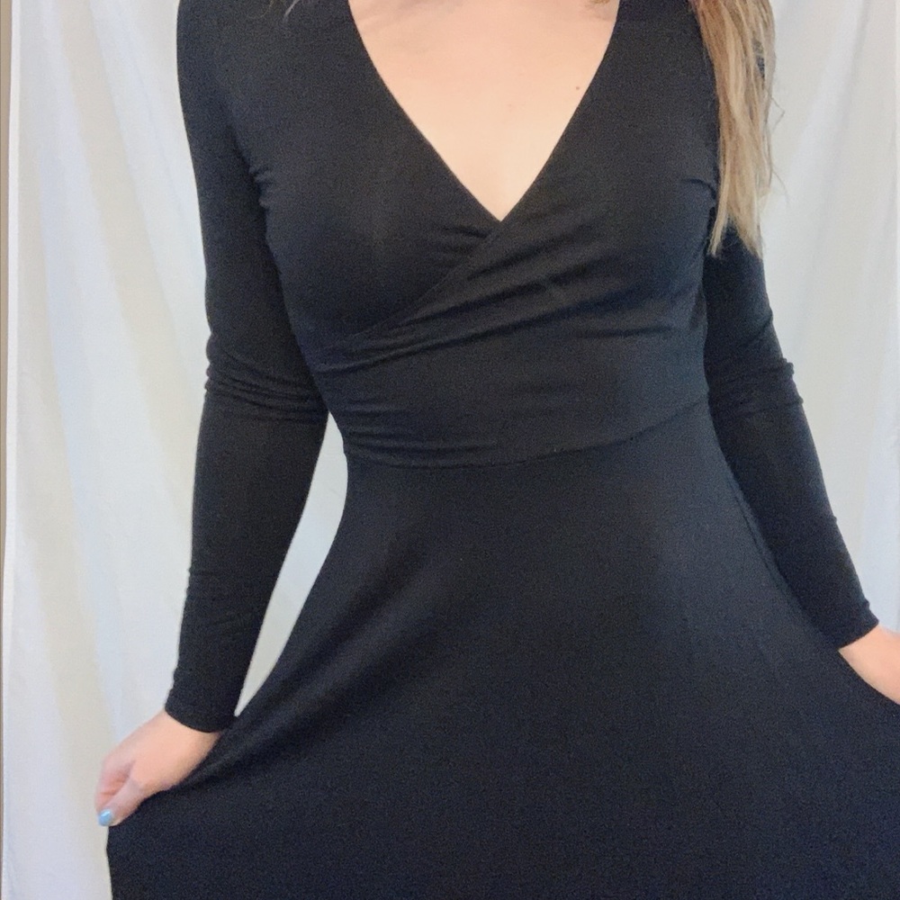 Size M v neck skater dress